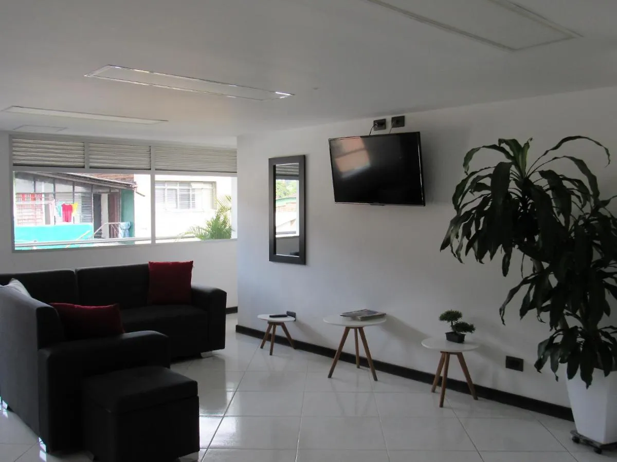 Hotel Murano מדיין